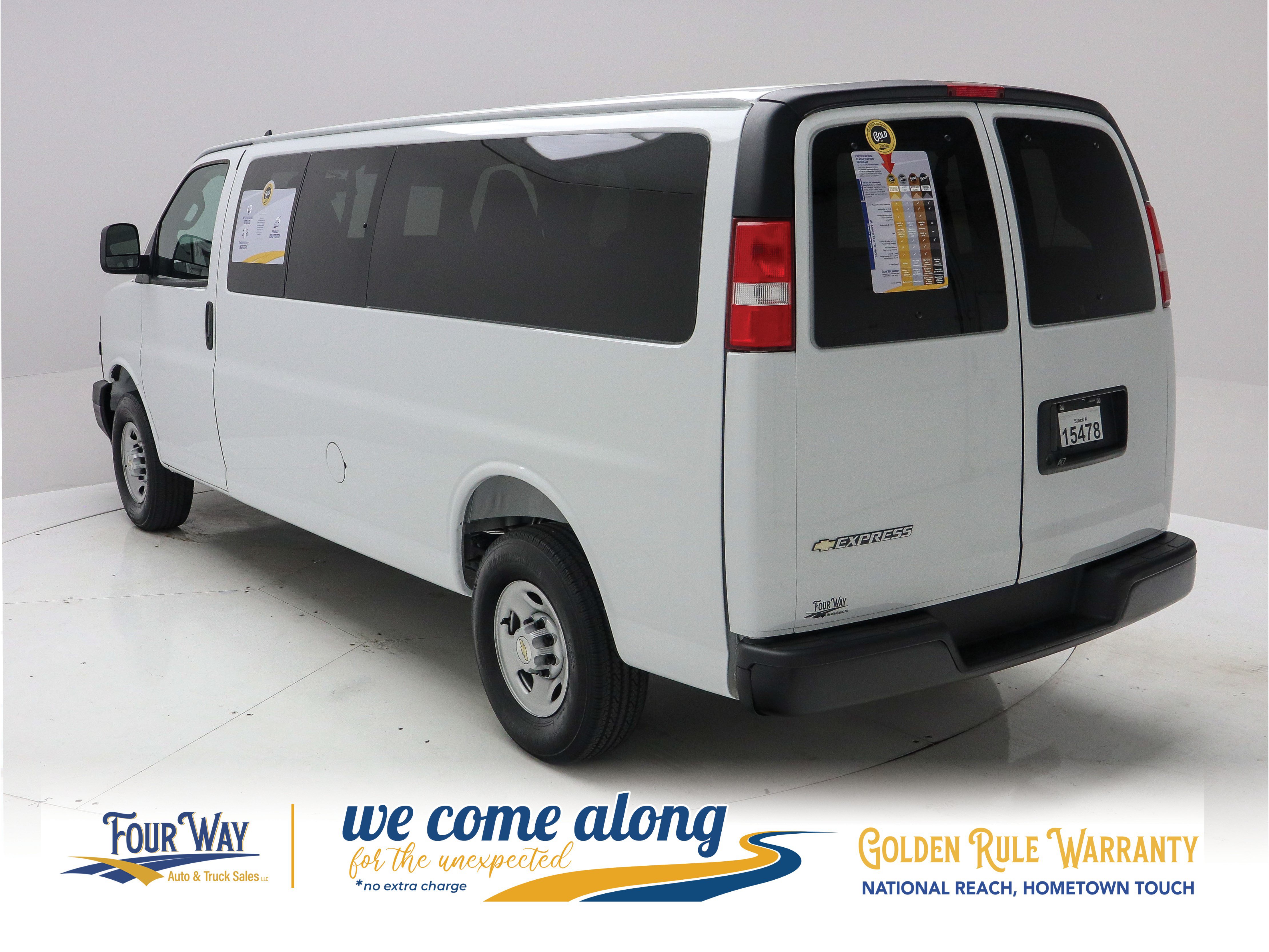Used 2025 Chevrolet Express 3500 LS RWD image 6