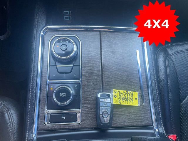 Used 2019 Ford Expedition Limited w/ Equipment Group 301A image 16