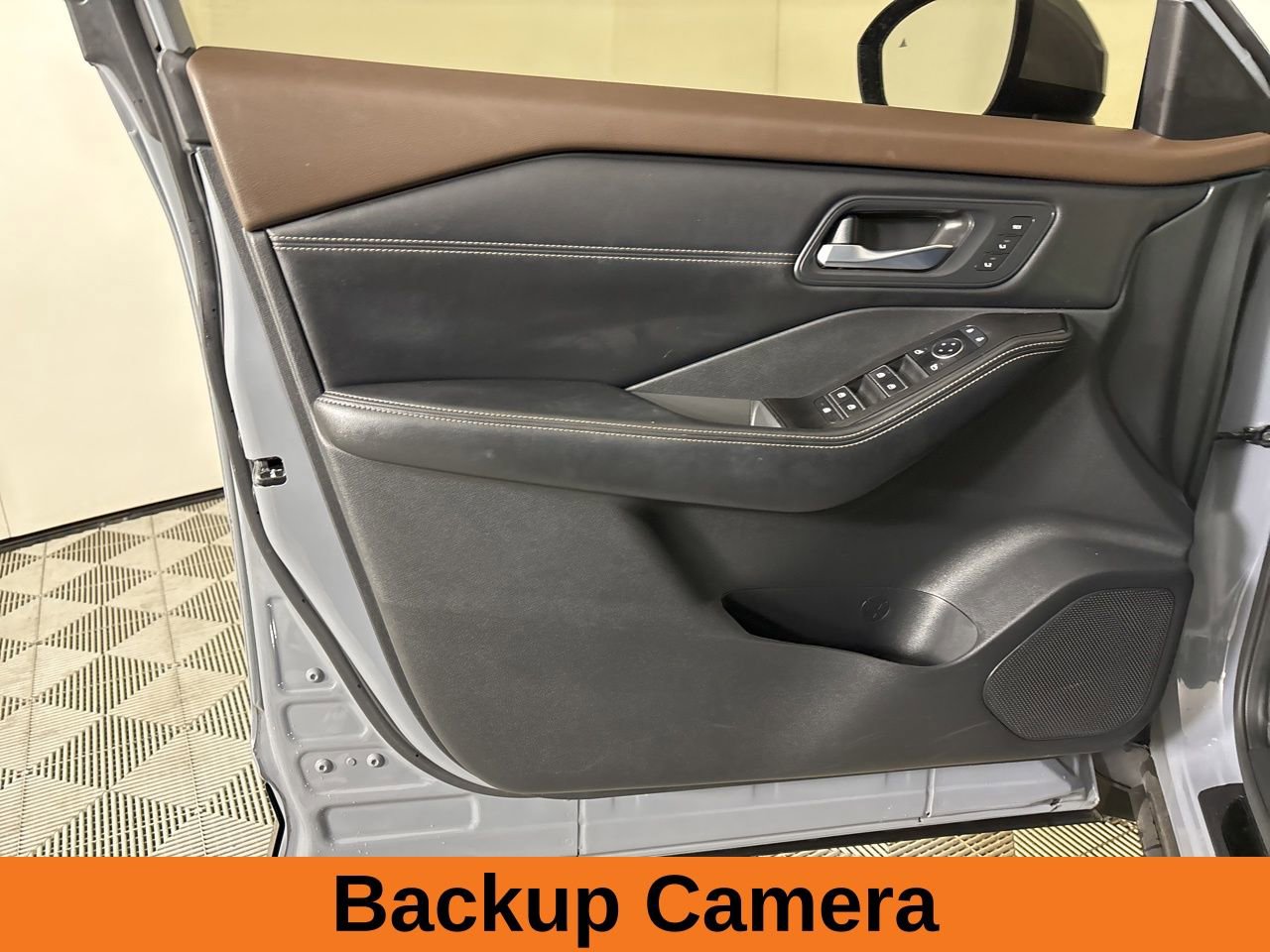 Used 2023 Nissan Rogue SL image 9