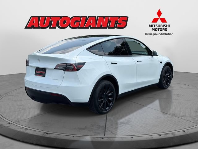 Used 2022 Tesla Model Y Long Range AWD/4WD image 2