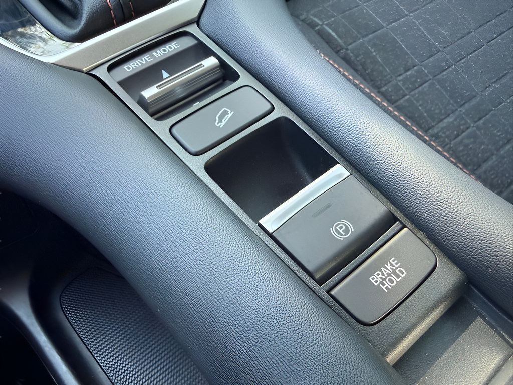 Used 2025 Honda HR-V Sport image 29