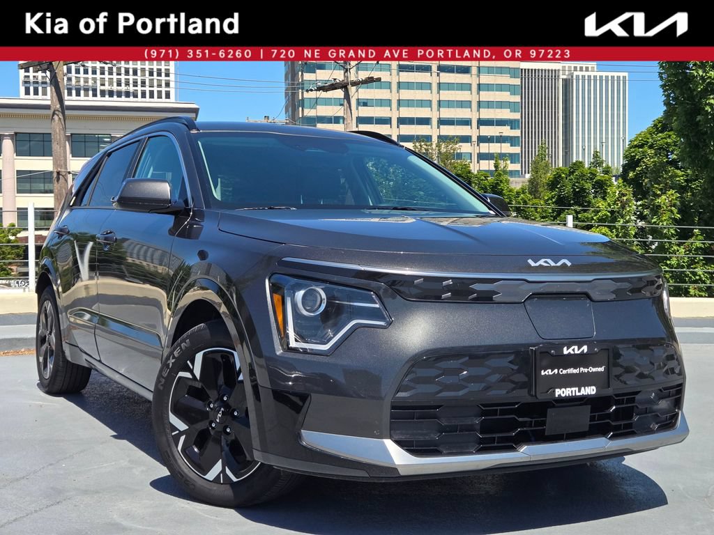 Used 2024 Kia Niro Wind w/ Wind Preserve Package FWD image 2