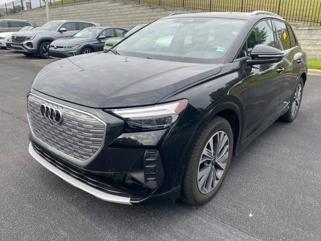 Used 2023 Audi Q4 e-tron Premium Plus w/ Premium Plus RWD image 9