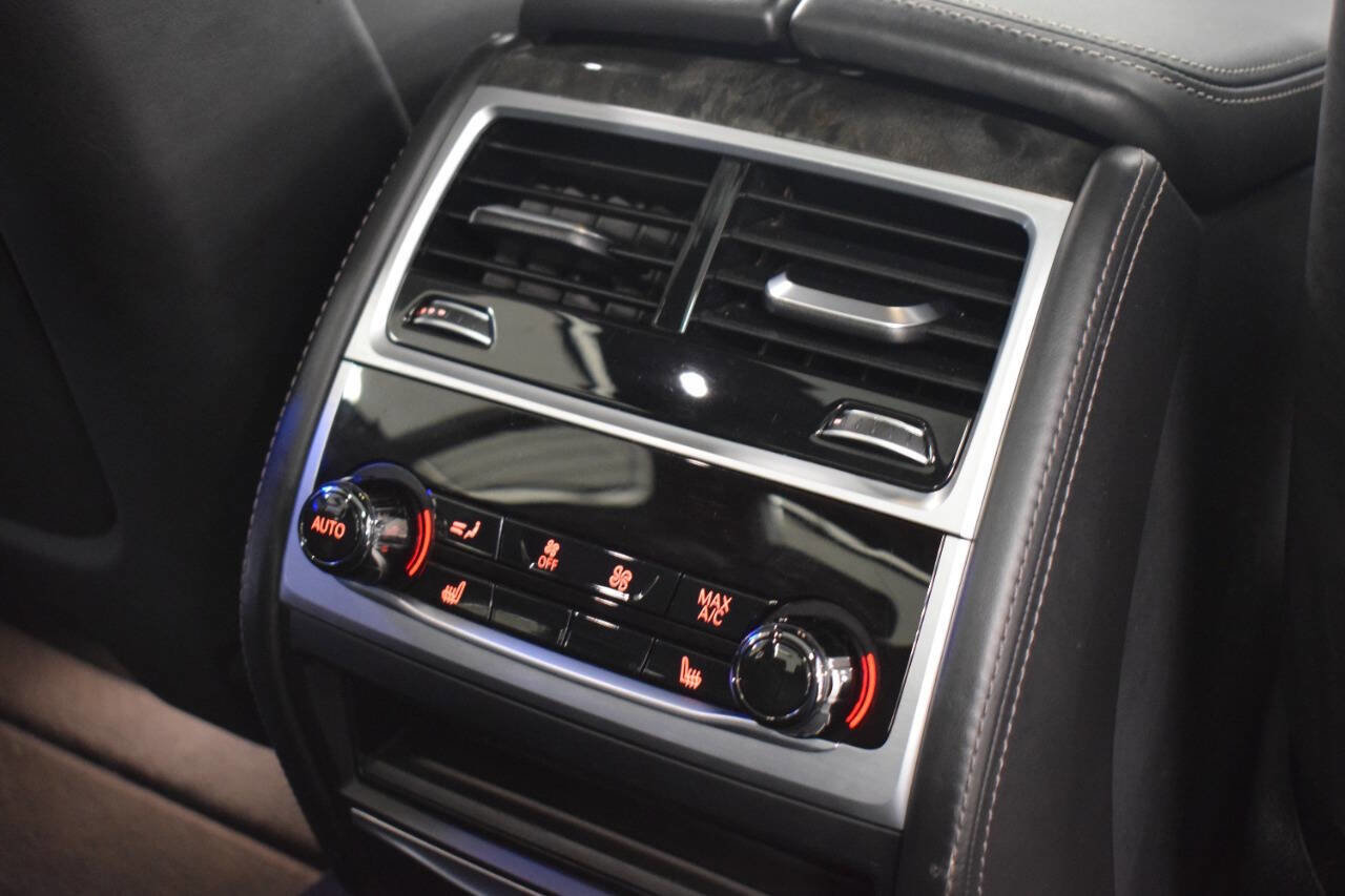 Used 2018 BMW 750i image 41