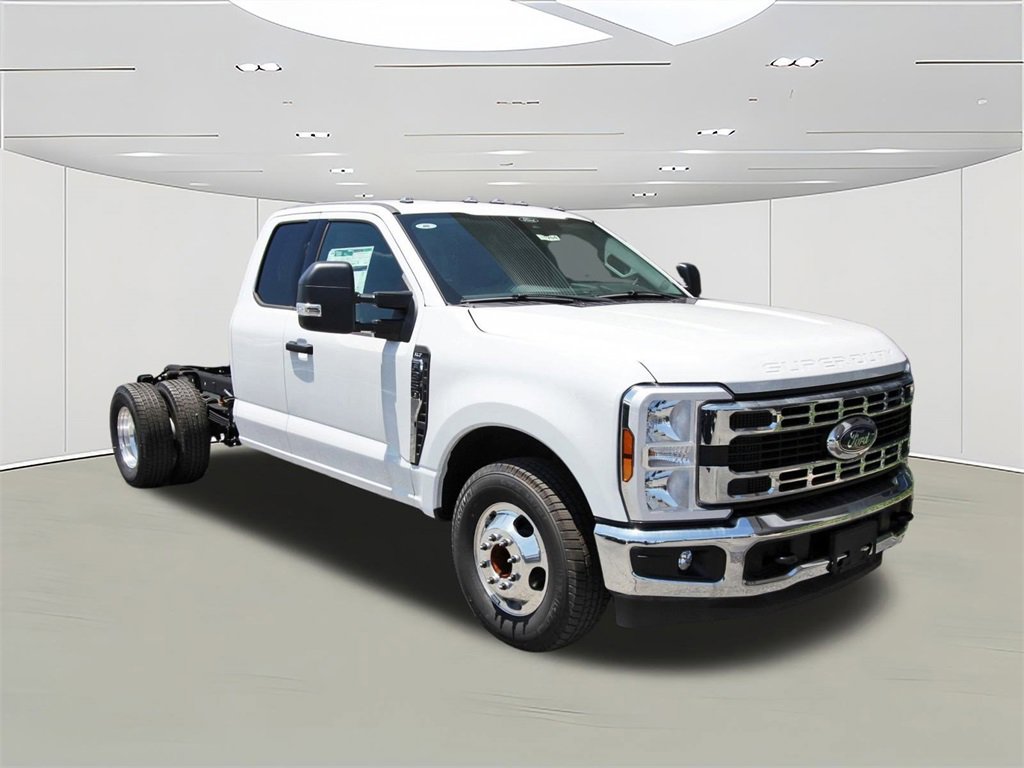 New 2024 Ford F350 XLT w/ XLT Value Package