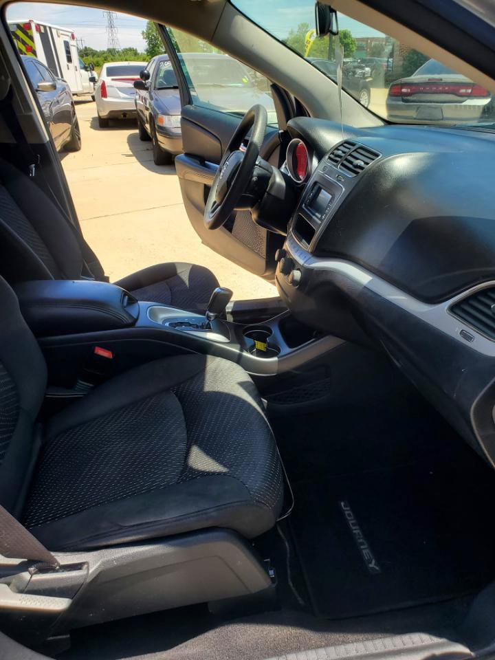 Used 2016 Dodge Journey SXT FWD image 14