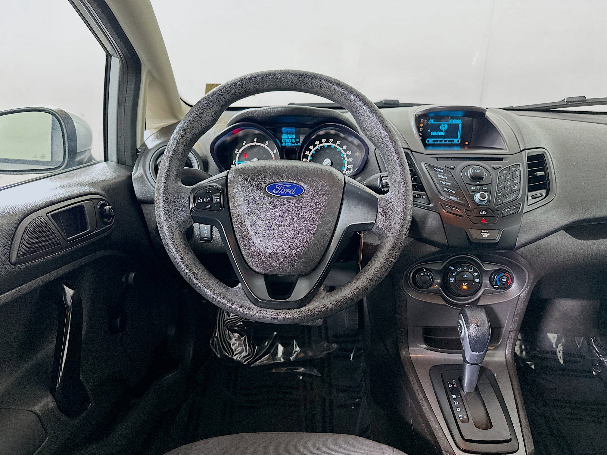 Used 2014 Ford Fiesta S FWD image 20