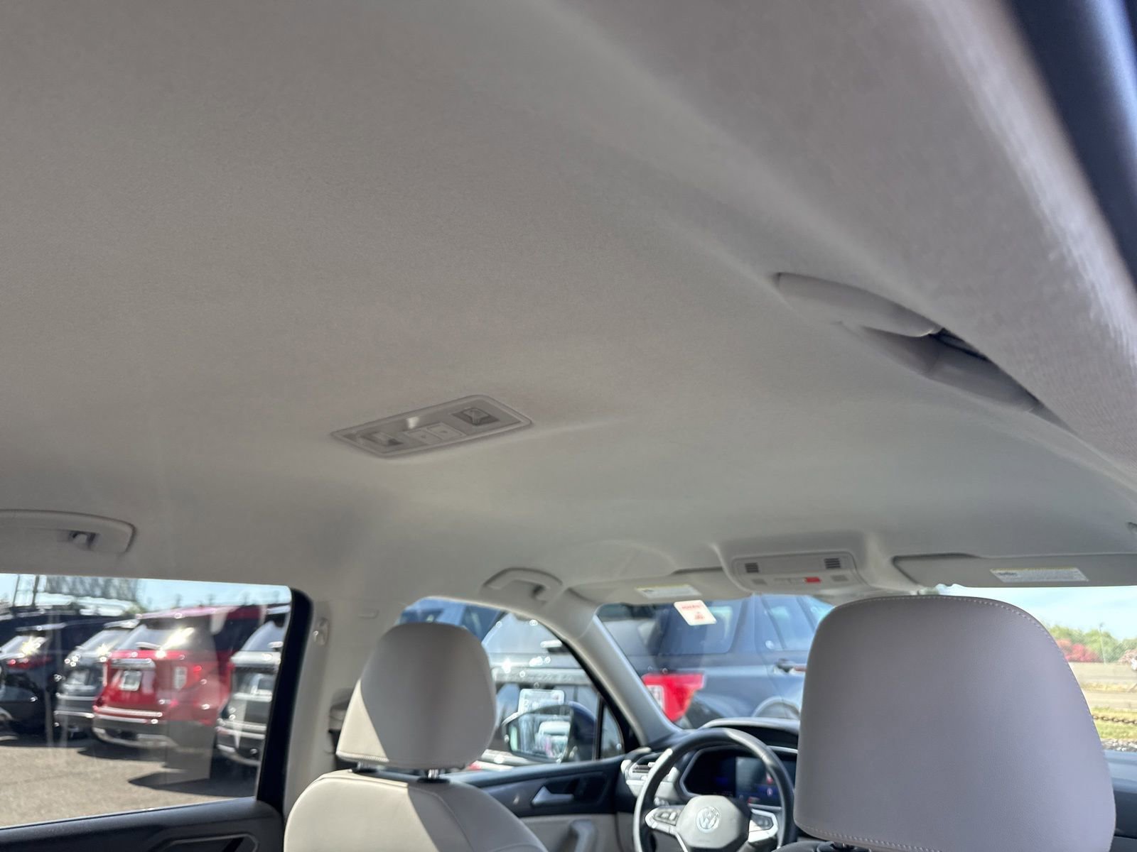 Used 2022 Volkswagen Tiguan SE FWD image 10