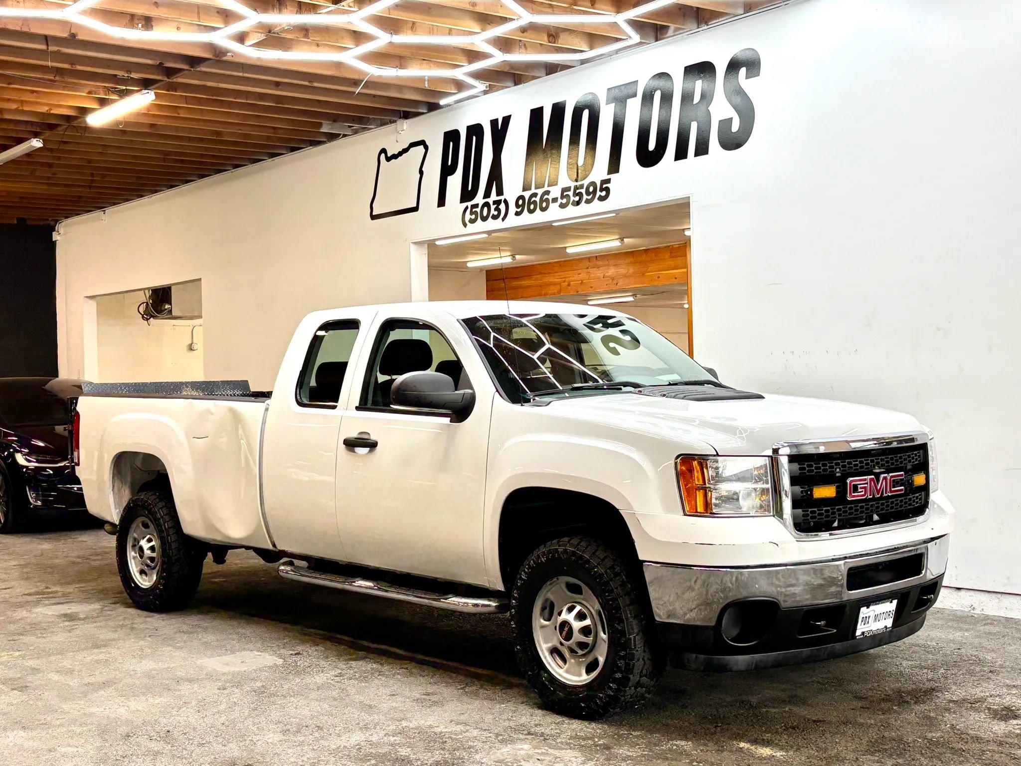 Used 2011 GMC Sierra 2500 W/T AWD/4WD image 1