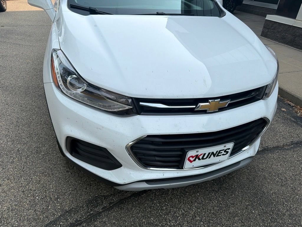 Used 2019 Chevrolet Trax LT w/ LT Convenience Package AWD/4WD image 14
