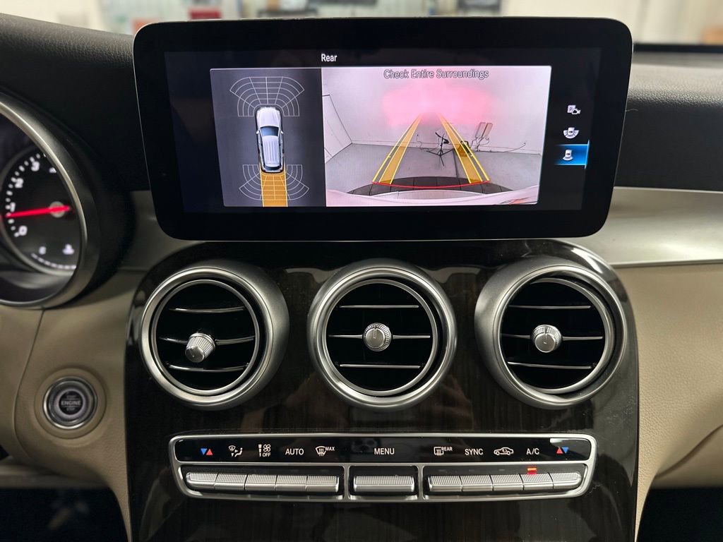 Used 2021 Mercedes-Benz GLC 300 image 7