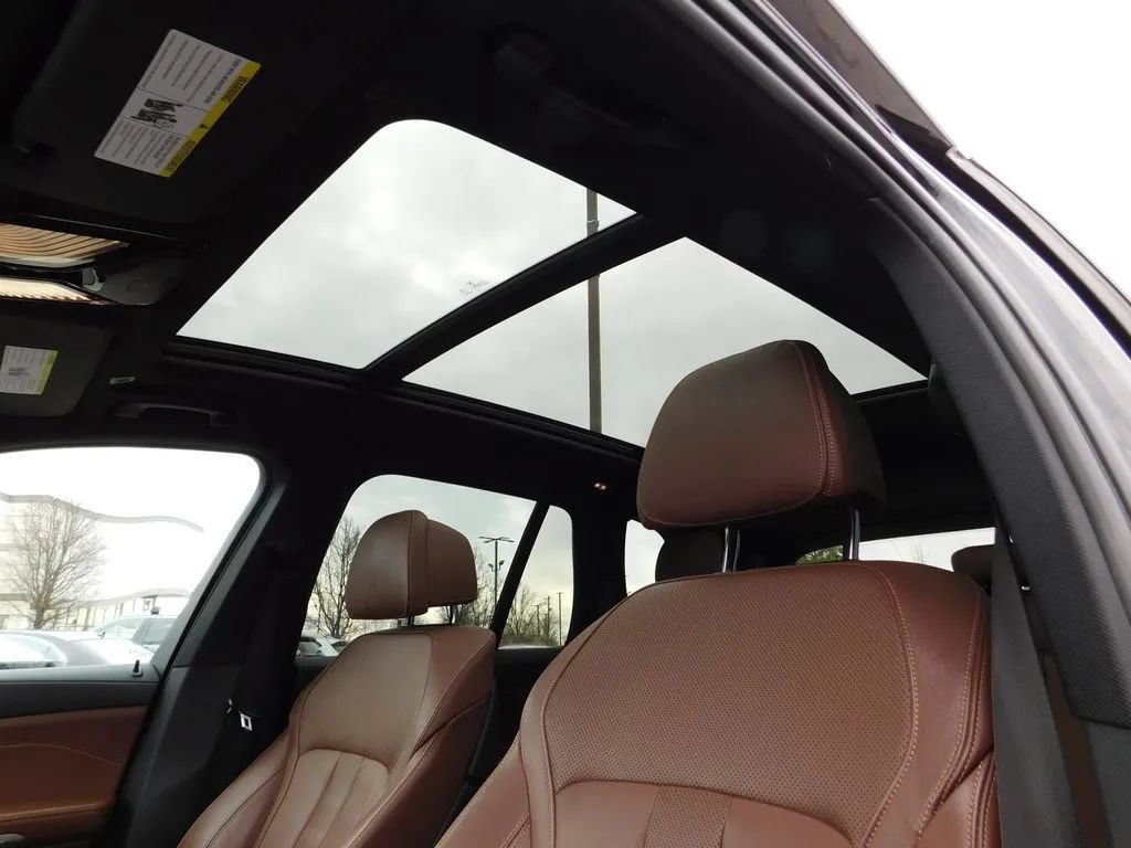 Used 2022 BMW X5 xDrive40i AWD/4WD image 23