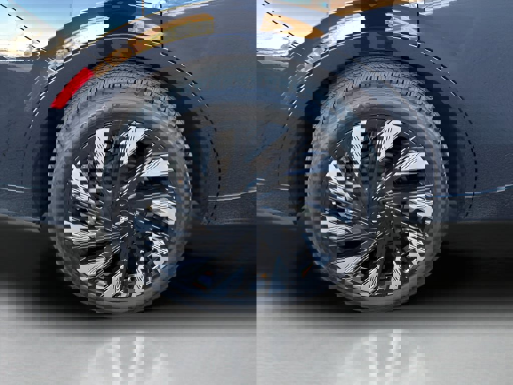 Used 2024 Lincoln Nautilus Reserve w/ Equipment Group 203A image 29