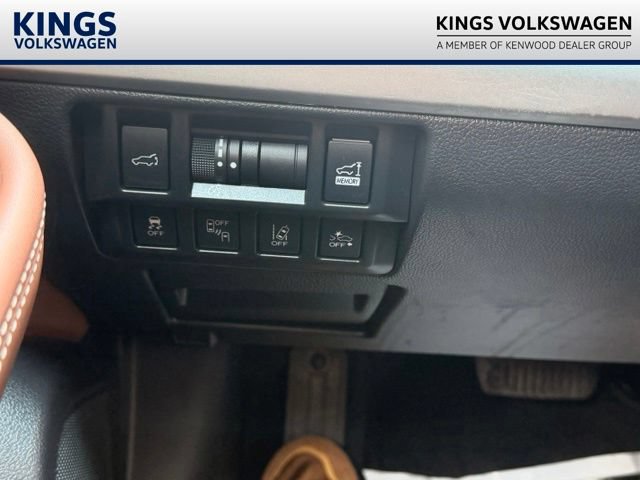 Used 2018 Subaru Outback 3.6R Touring w/ Popular Package #3 AWD/4WD image 22