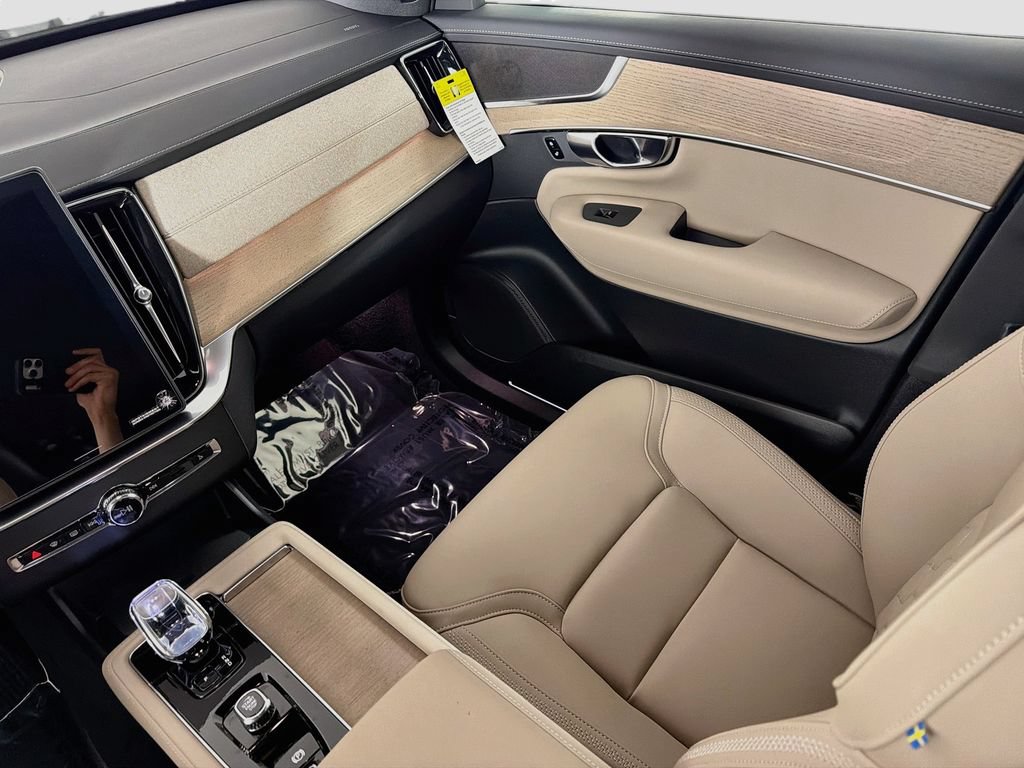 New 2026 Volvo XC90 B6 Core AWD/4WD image 24
