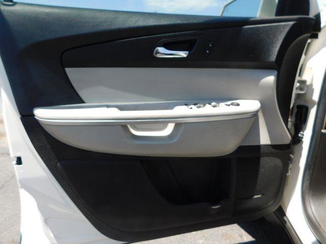 Used 2008 GMC Acadia SLT w/ Convenience Package image 11