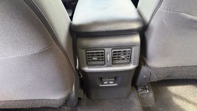 Used 2025 Toyota RAV4 XLE AWD/4WD image 23