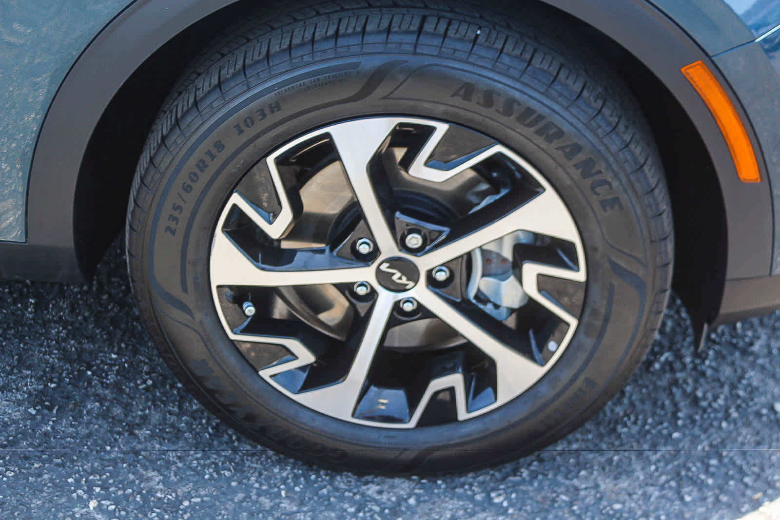 Used 2025 Kia Sportage EX AWD/4WD image 12