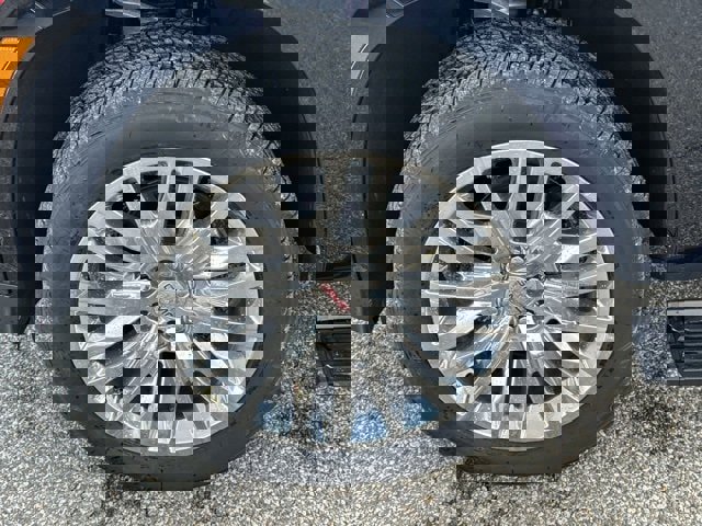 New 2026 GMC Yukon XL Denali w/ Denali Reserve Package image 30