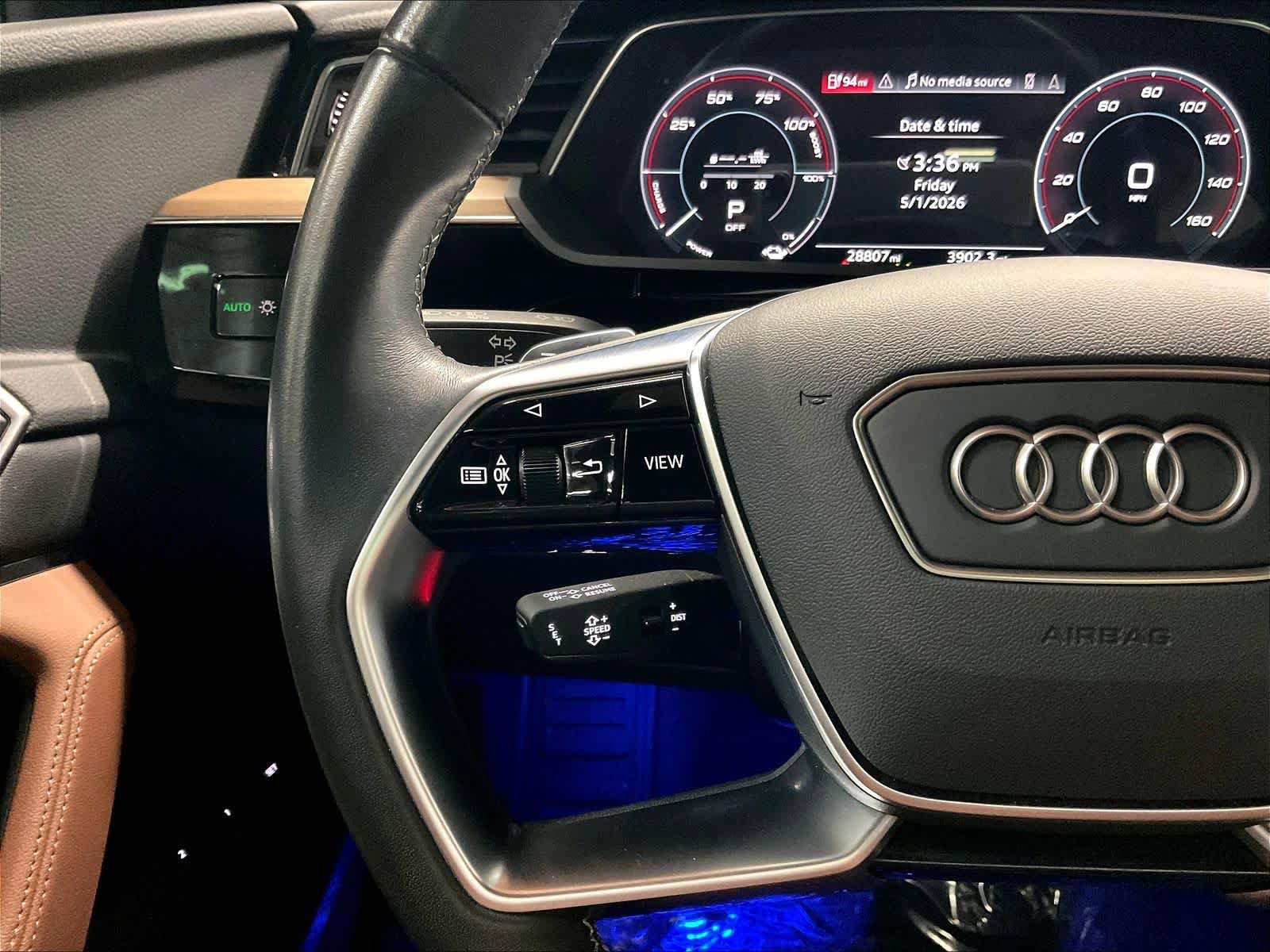 Used 2024 Audi Q8 e-tron Premium Plus w/ Premium Plus Package AWD/4WD image 18