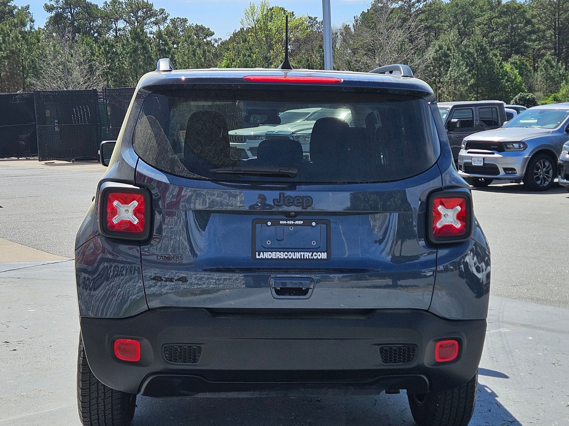 Used 2023 Jeep Renegade Latitude image 6