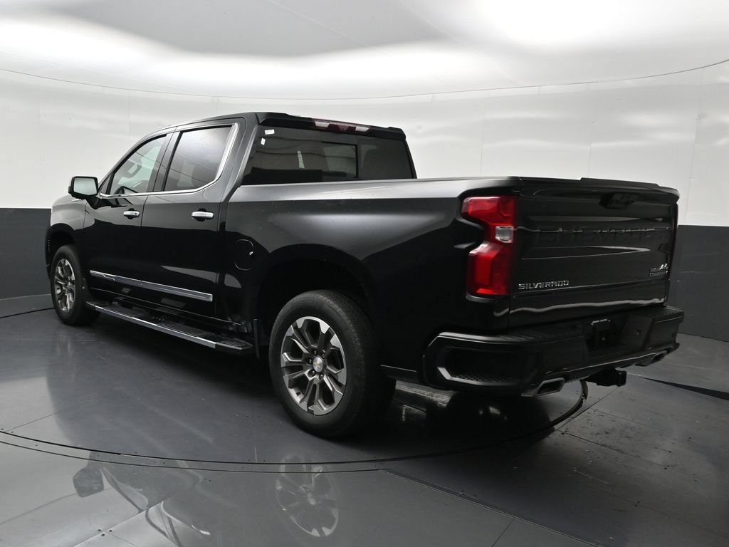 Used 2023 Chevrolet Silverado 1500 High Country w/ Technology Package RWD image 3