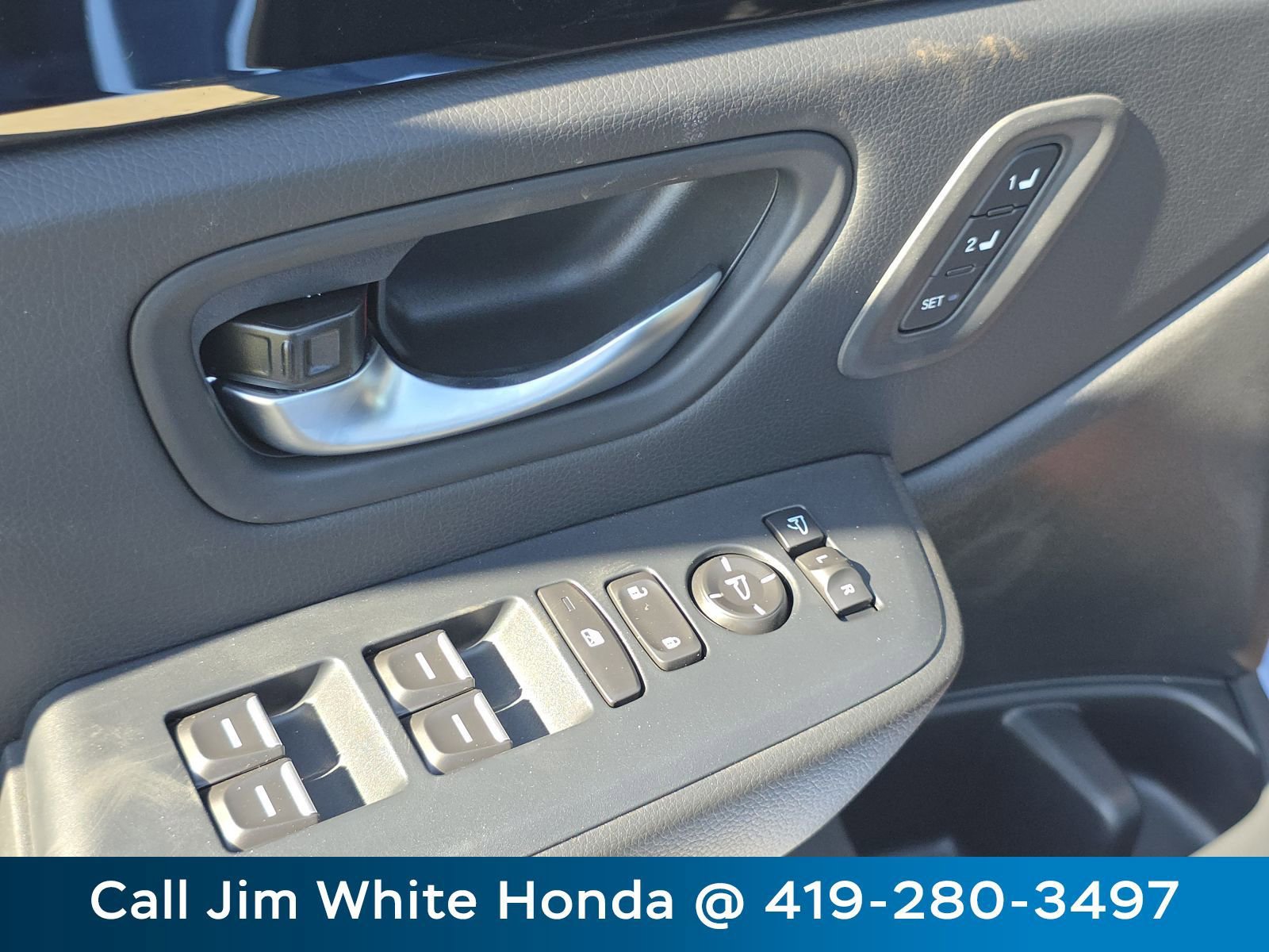 Used 2025 Honda Pilot TrailSport image 23