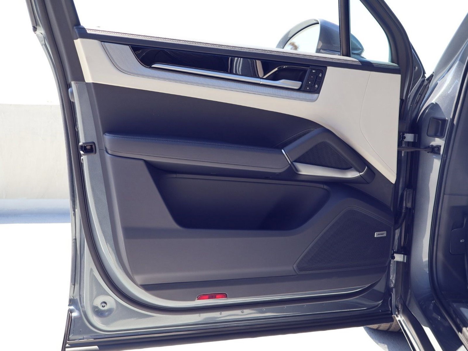 New 2026 Porsche Cayenne S image 13