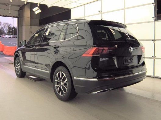 Used 2020 Volkswagen Tiguan SE image 2