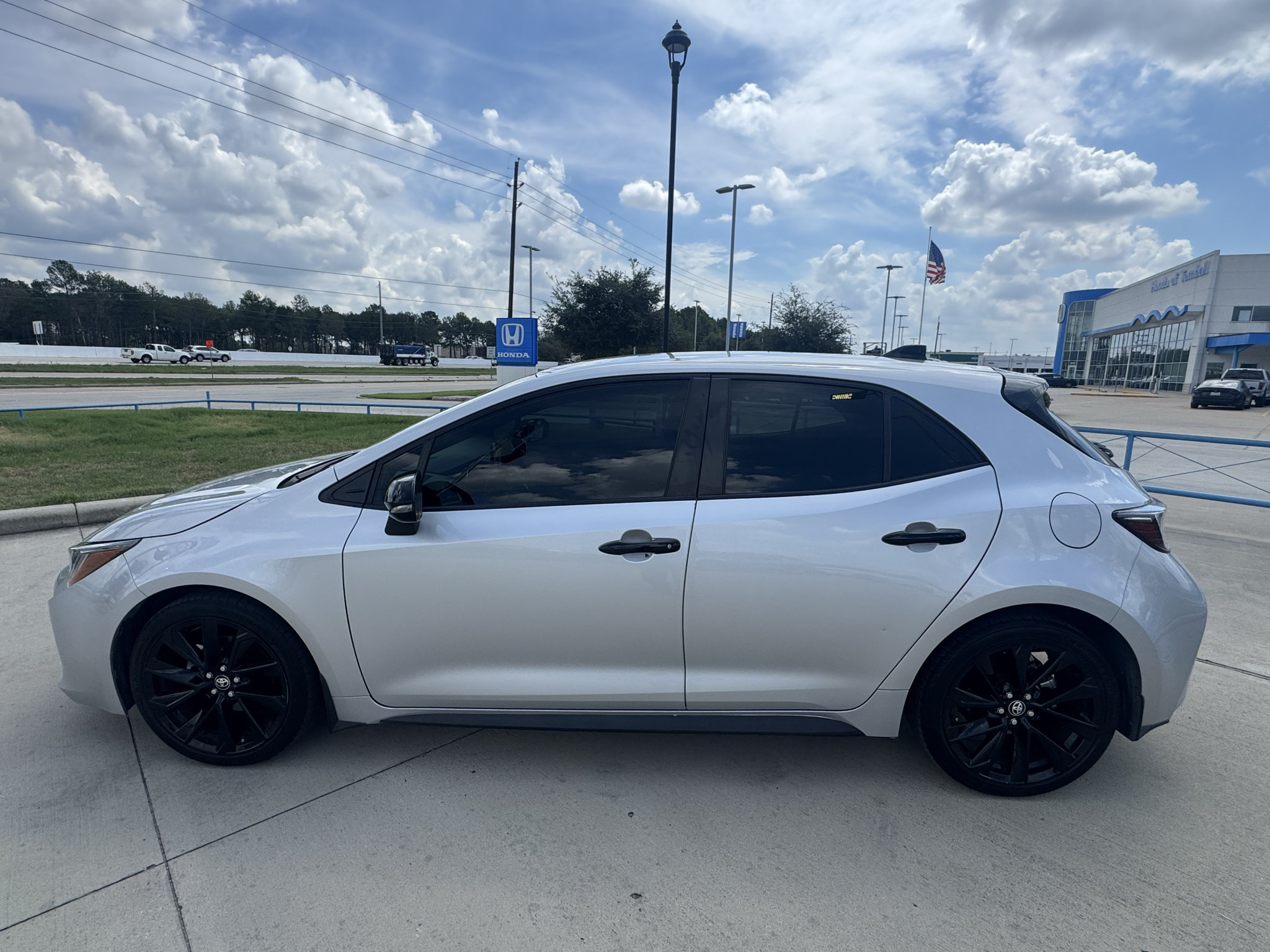 Used 2022 Toyota Corolla SE FWD image 5