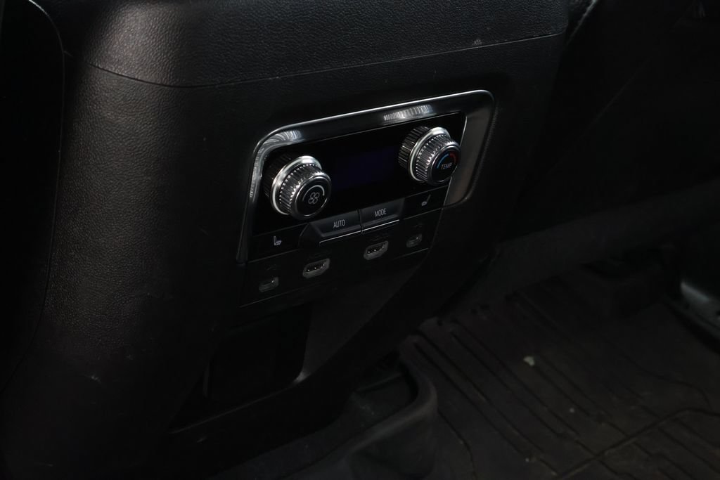 Used 2021 GMC Yukon XL Denali w/ LPO, Illumination Package AWD/4WD image 35