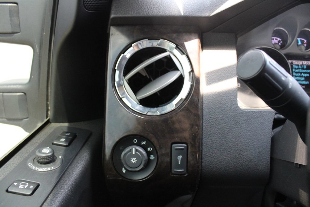 Used 2016 Ford F350 Platinum w/ Platinum Package AWD/4WD image 8