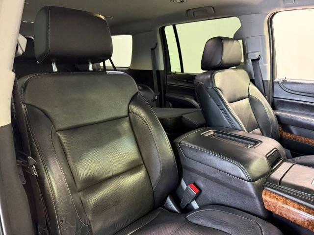 Used 2018 Chevrolet Suburban Premier AWD/4WD image 25