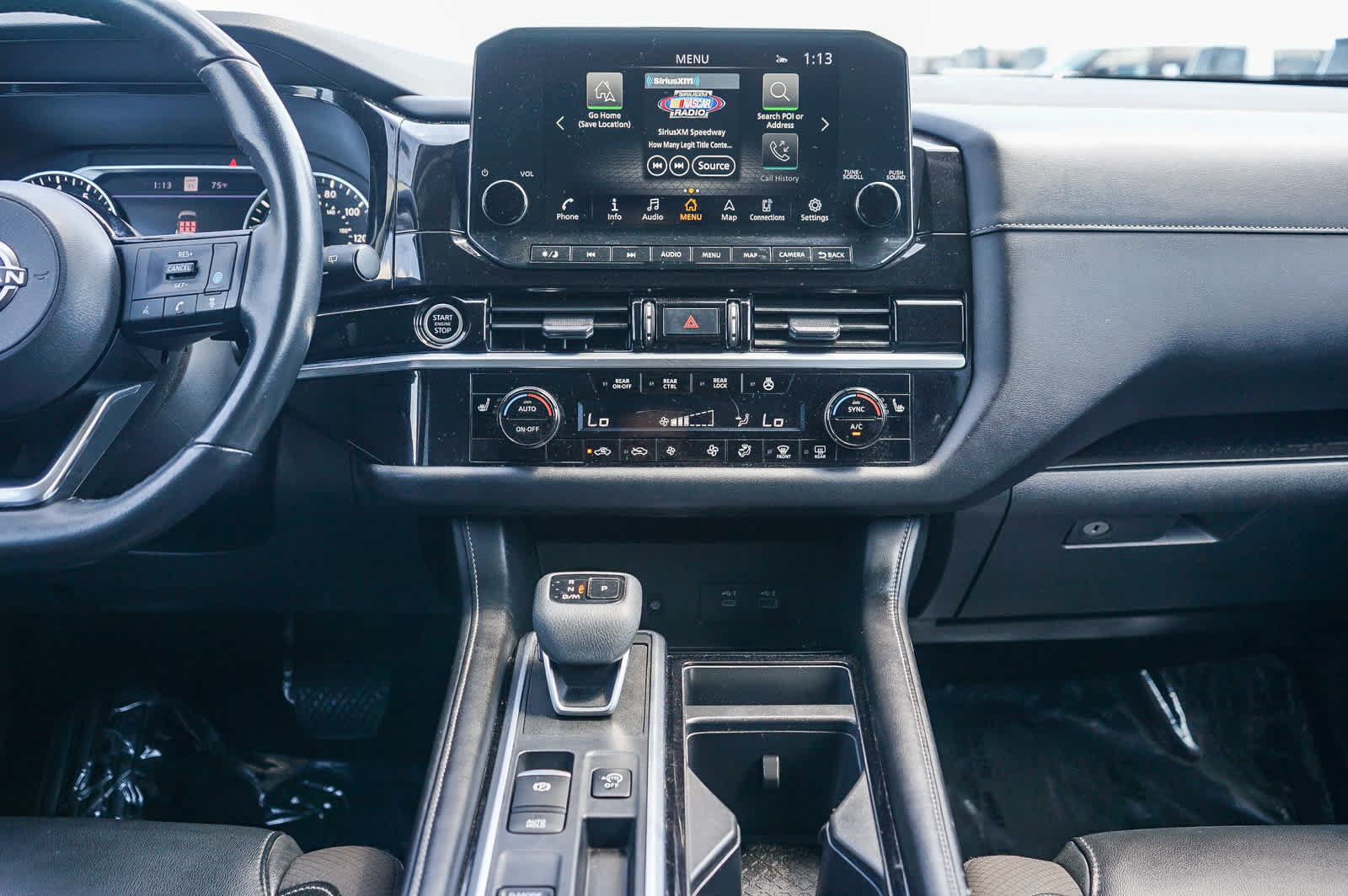 Used 2023 Nissan Pathfinder SL w/ Lighting Package (N92) FWD image 12