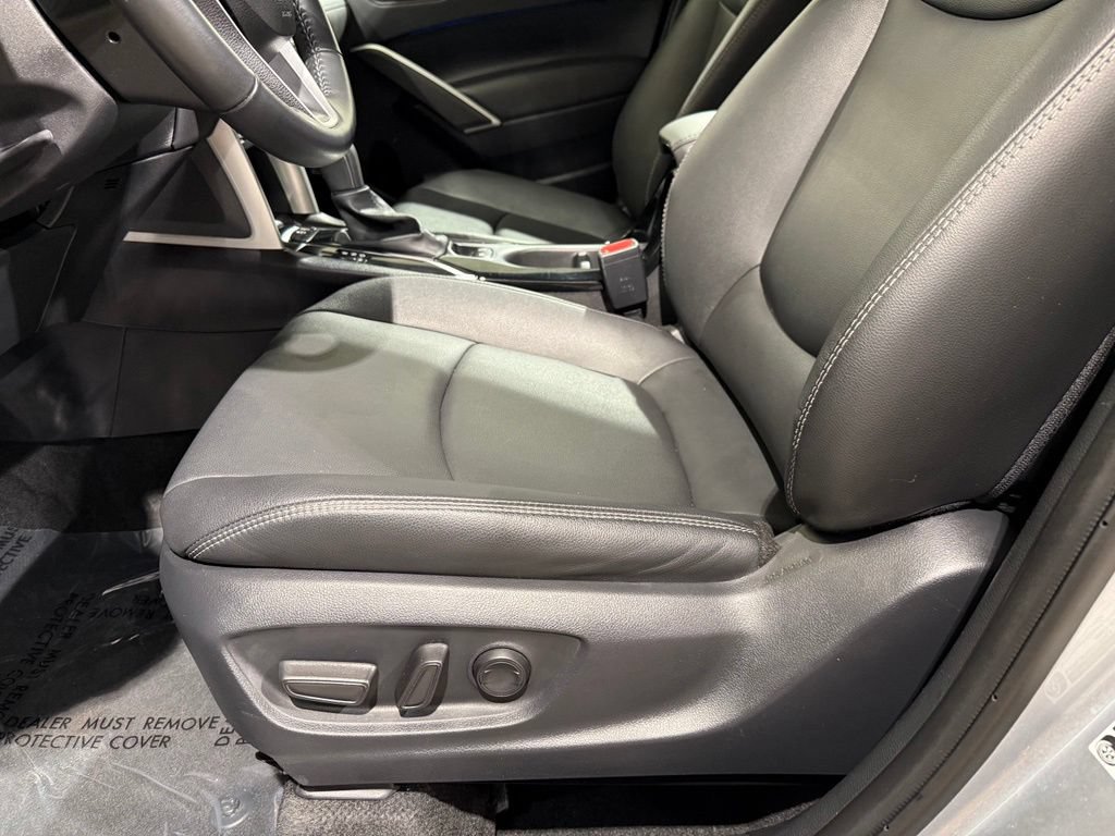 Certified 2025 Toyota Corolla Cross XLE FWD image 14