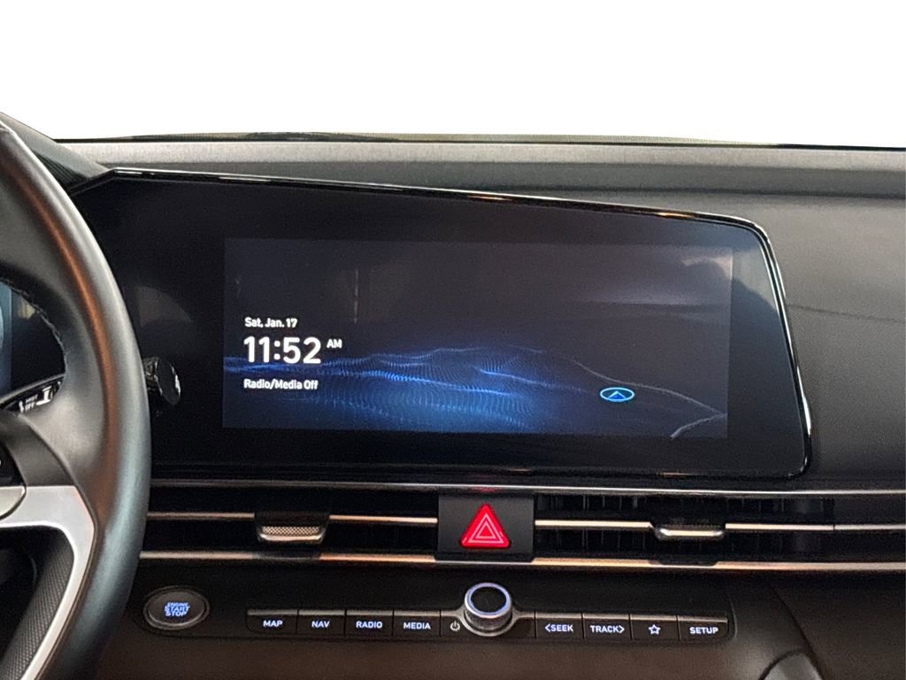 Used 2023 Hyundai Elantra SEL w/ Convenience Package image 17