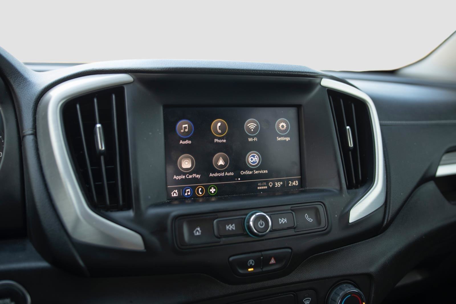 Used 2024 GMC Terrain SLE image 8