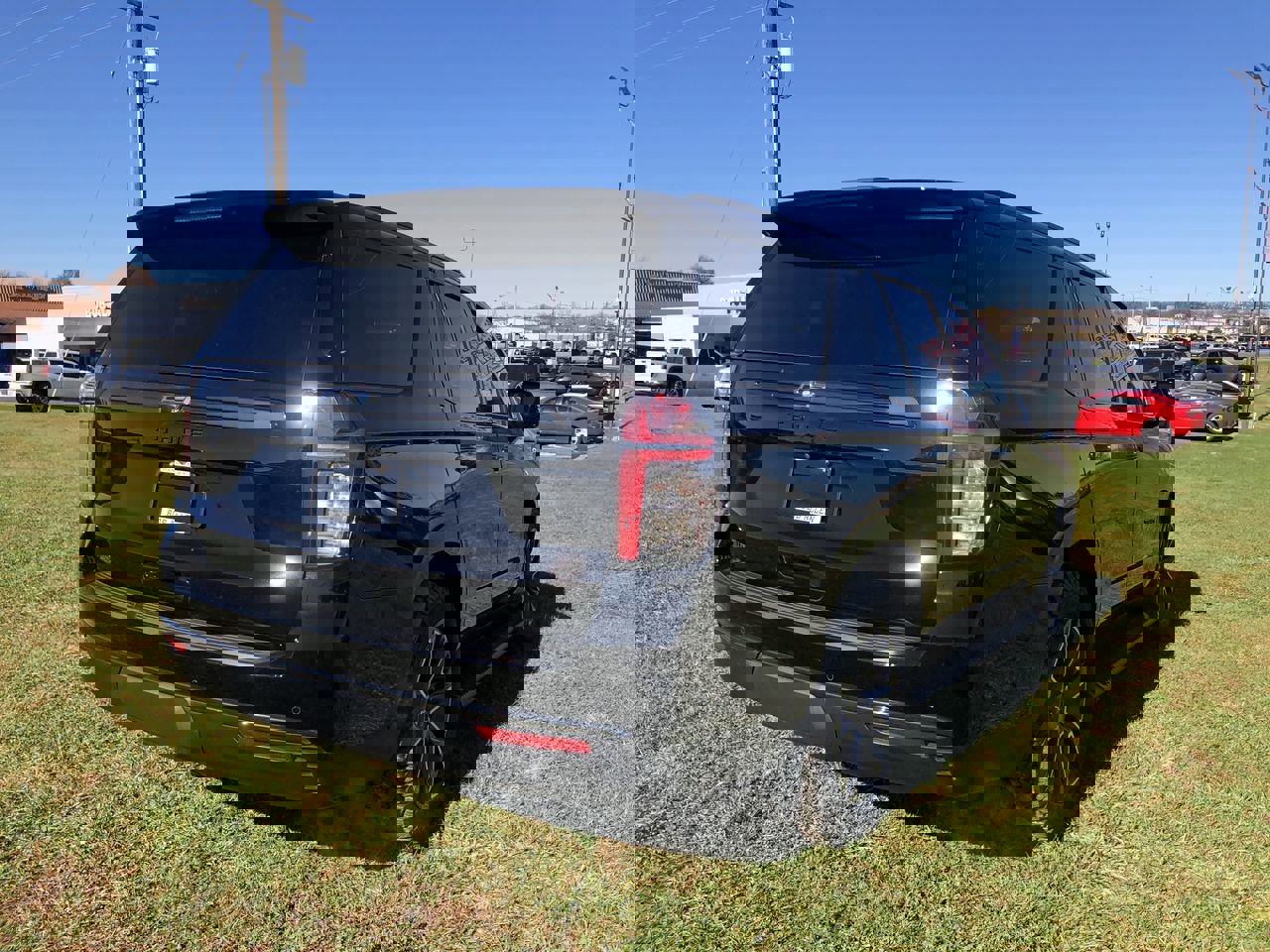 Used 2022 Chevrolet Tahoe Z71 w/ Z71 Off-Road Package image 5