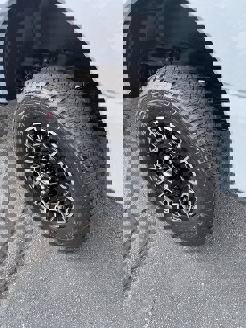 New 2026 Ford F350 Platinum w/ FX4 Off-Road Package image 42