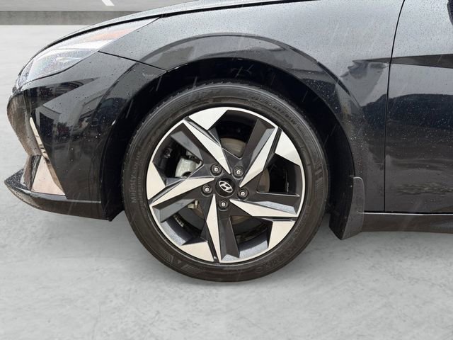 Used 2023 Hyundai Elantra Limited image 23