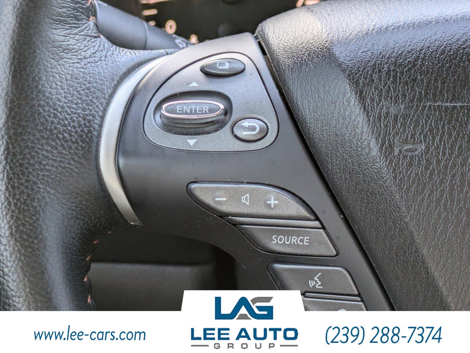 Used 2020 Nissan Pathfinder SL image 23