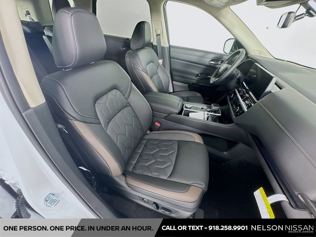 New 2026 Nissan Pathfinder Platinum image 30