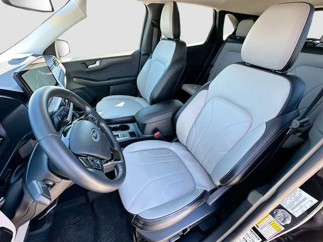Used 2025 Ford Escape Platinum w/ Premium Technology Package image 21