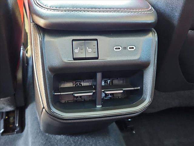 Used 2025 Dodge Charger Daytona Scat Pack w/ Track Pack AWD/4WD image 18