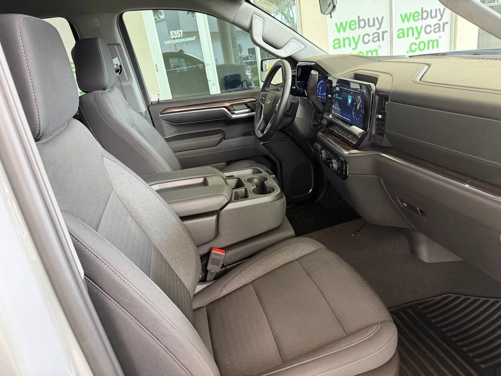 Used 2024 Chevrolet Silverado 1500 RST RWD image 30