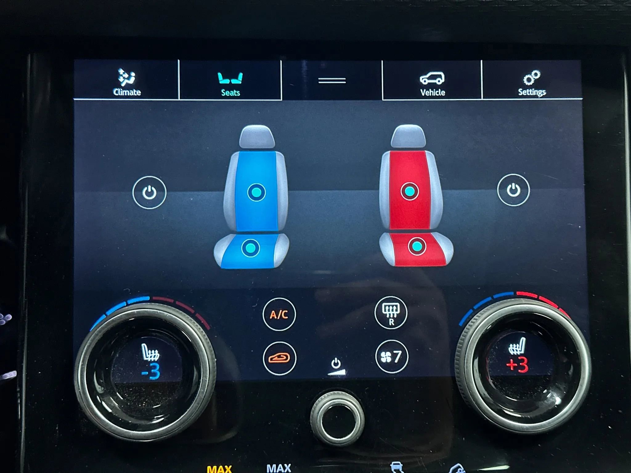 Used 2019 Land Rover Range Rover Velar R-Dynamic SE image 44