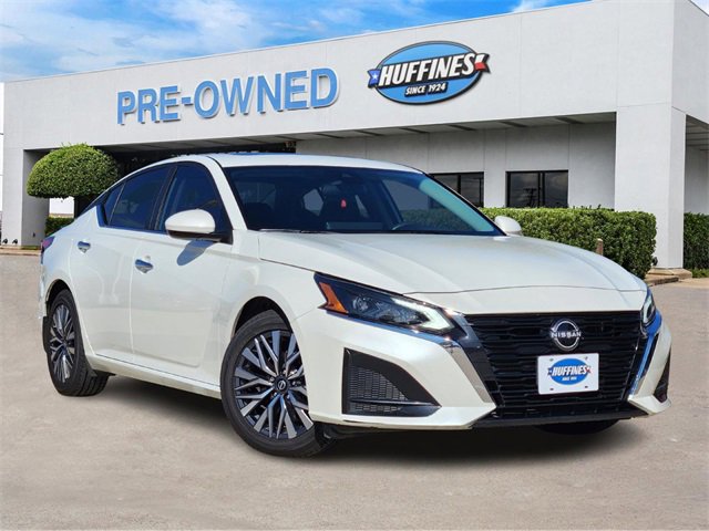 Used 2023 Nissan Altima 2.5 SV w/ SV Premium Package