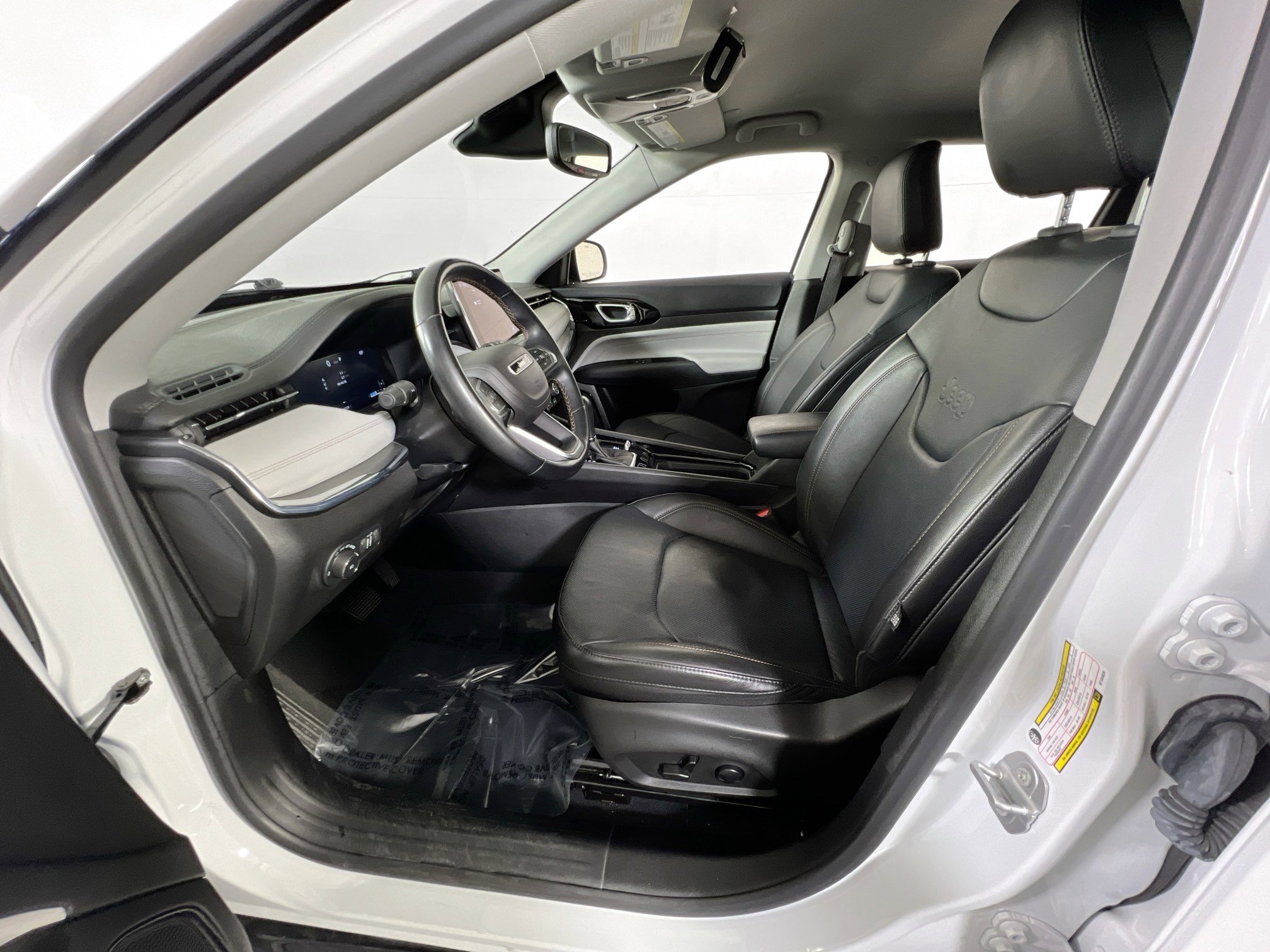 Used 2022 Jeep Compass Limited w/ Elite Group image 19