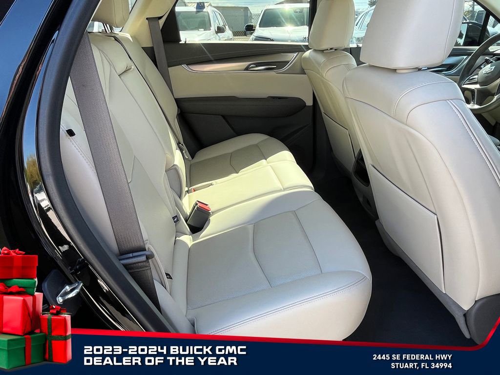 Used 2021 Cadillac XT5 Premium Luxury image 16