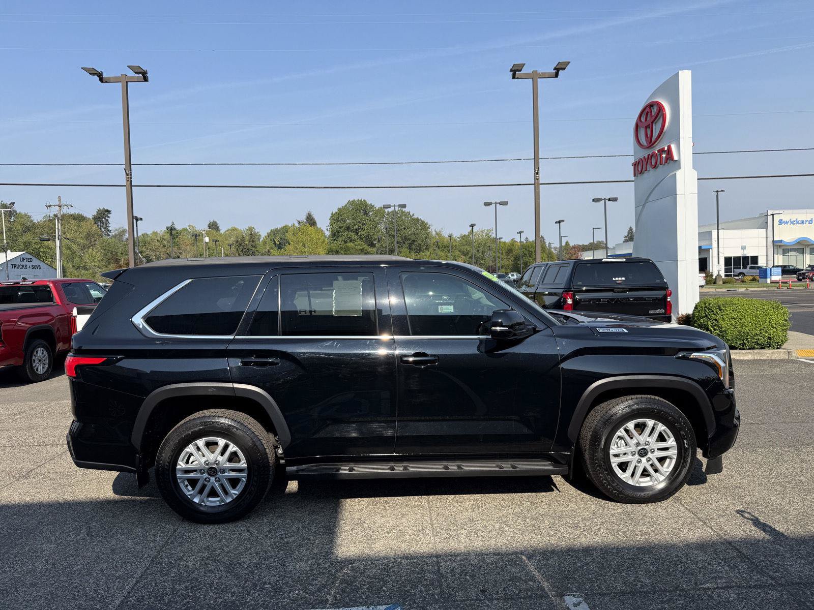 Certified 2024 Toyota Sequoia SR5 w/ SR5 Premium Package AWD/4WD image 9